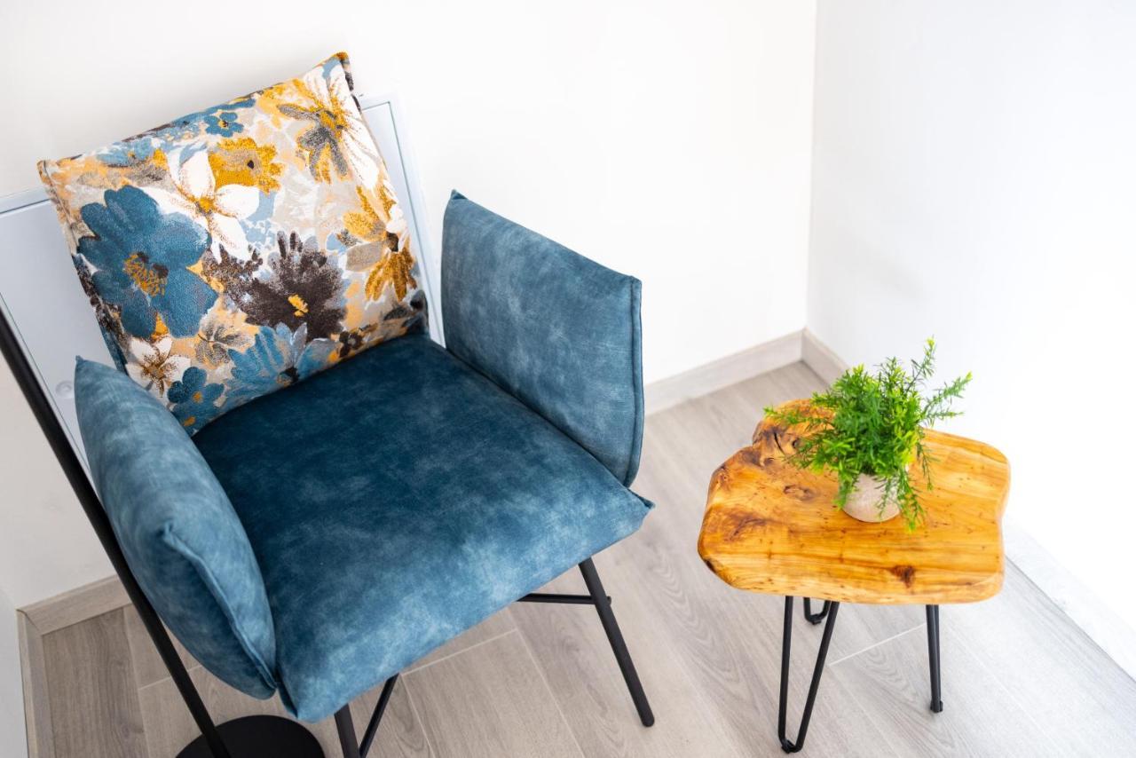 Design-Ferienwohnung In Kelberg Am Nuerburgring: Platz Fuer 6, Kueche, Wifi, Netflix Экстерьер фото