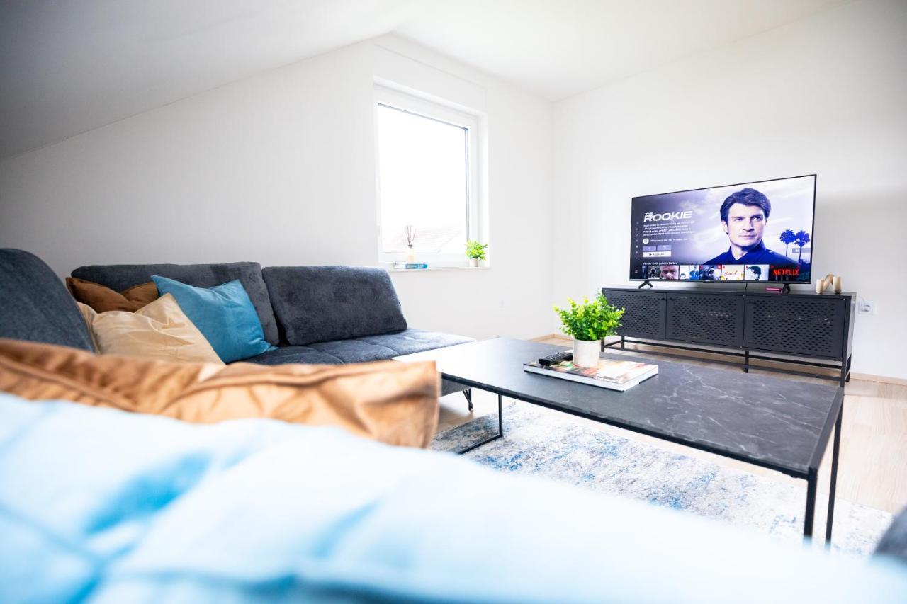 Design-Ferienwohnung In Kelberg Am Nuerburgring: Platz Fuer 6, Kueche, Wifi, Netflix Экстерьер фото