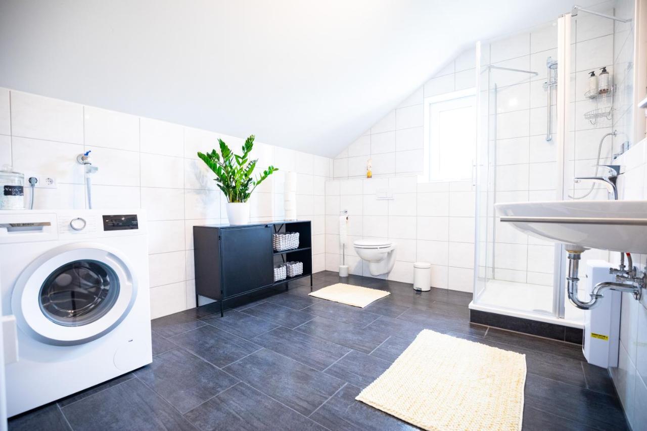 Design-Ferienwohnung In Kelberg Am Nuerburgring: Platz Fuer 6, Kueche, Wifi, Netflix Экстерьер фото